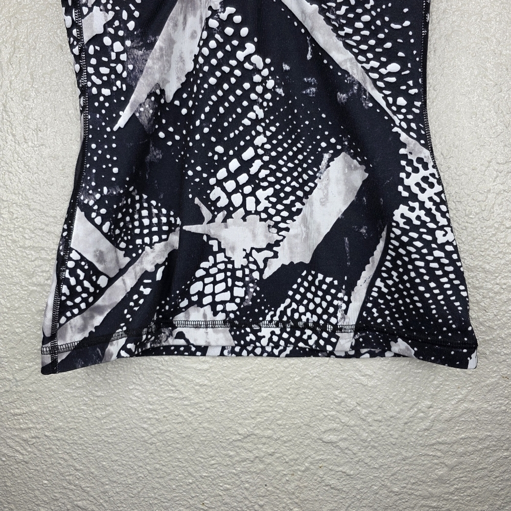 Lululemon Power Y Static Mist Racerback Black Gray White Tank Top Size 4 Long - Picture 11 of 16